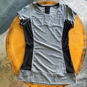 MPG Athletic Shirt Women's Size Small Gray Black Exercise Workout